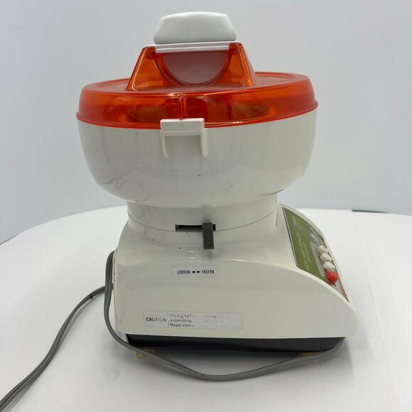 Vintage Sanyo Juicer Juice Electric Extractor Pulp Ejector (SJ-5400) - Picture 7 of 14